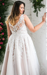A Line Romantic Tulle Plunging Neckline Wedding Dress with Appliques