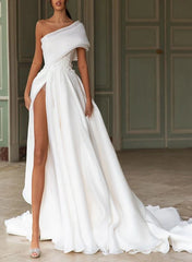 A-Line One-Shoulder Organza Sweep Train Wedding Dress With Appliques Lace