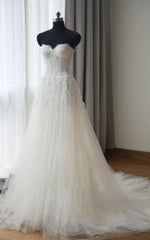 A-Line Sweetheart Sleeveless Zipper Beading Tulle Appliqued Wedding Dress