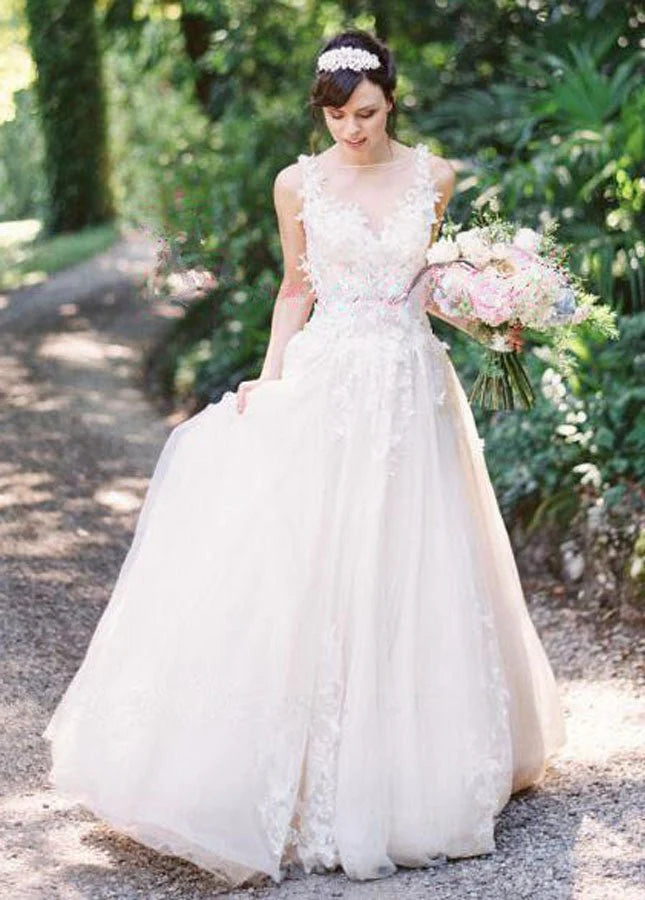A-line Tulle Lace Appliques Princess Covered-Button Wedding Gown