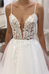 A-Line Spaghetti Straps Tulle Appliques Rustic Wedding Dress